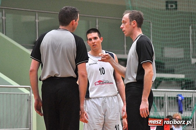 Zdjęcie w galerii na portalu naszraciborz.pl: Ofensywa gra o trzecie miejsce. Porażka w pierwszym meczu wiadomości z regionu