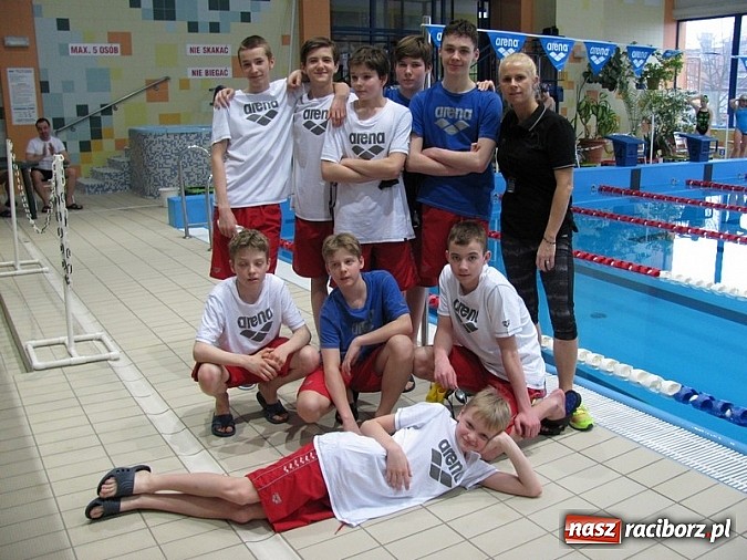 Zdjęcie w galerii na portalu naszraciborz.pl: Pływanie. Sukcesy młodzików z Raciborza  wiadomości z regionu