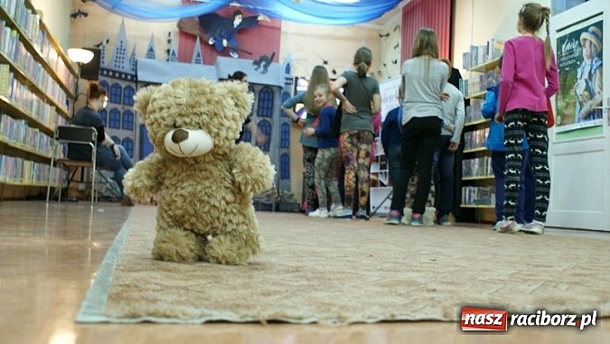 Zdjęcie w galerii na portalu naszraciborz.pl: Raciborska noc z Andersenem  wiadomości z regionu