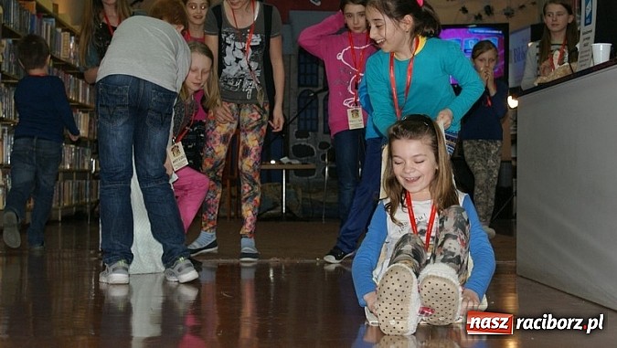 Zdjęcie w galerii na portalu naszraciborz.pl: Raciborska noc z Andersenem  wiadomości z regionu