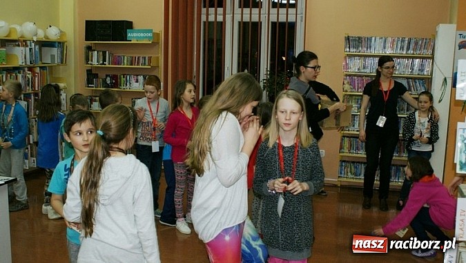 Zdjęcie w galerii na portalu naszraciborz.pl: Raciborska noc z Andersenem  wiadomości z regionu