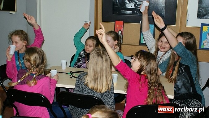 Zdjęcie w galerii na portalu naszraciborz.pl: Raciborska noc z Andersenem  wiadomości z regionu