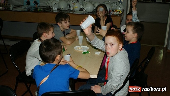 Zdjęcie w galerii na portalu naszraciborz.pl: Raciborska noc z Andersenem  wiadomości z regionu