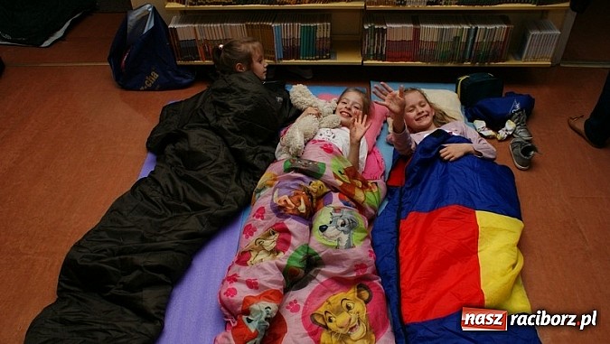 Zdjęcie w galerii na portalu naszraciborz.pl: Raciborska noc z Andersenem  wiadomości z regionu