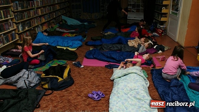 Zdjęcie w galerii na portalu naszraciborz.pl: Raciborska noc z Andersenem  wiadomości z regionu