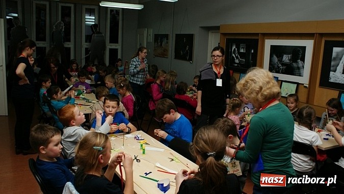 Zdjęcie w galerii na portalu naszraciborz.pl: Raciborska noc z Andersenem  wiadomości z regionu