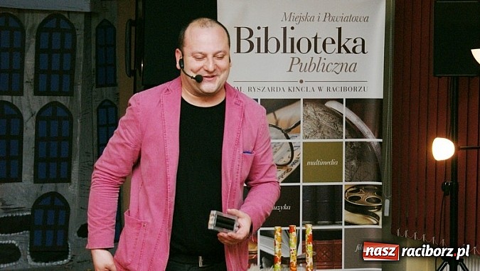 Zdjęcie w galerii na portalu naszraciborz.pl: Raciborska noc z Andersenem  wiadomości z regionu