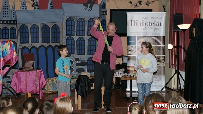 Zdjęcie w galerii na portalu naszraciborz.pl: Raciborska noc z Andersenem  wiadomości z regionu