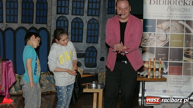 Zdjęcie w galerii na portalu naszraciborz.pl: Raciborska noc z Andersenem  wiadomości z regionu