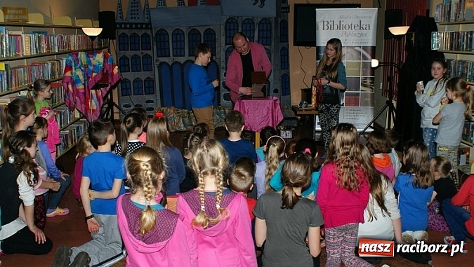 Zdjęcie w galerii na portalu naszraciborz.pl: Raciborska noc z Andersenem  wiadomości z regionu