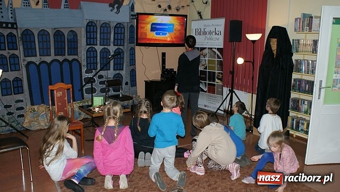Zdjęcie w galerii na portalu naszraciborz.pl: Raciborska noc z Andersenem  wiadomości z regionu