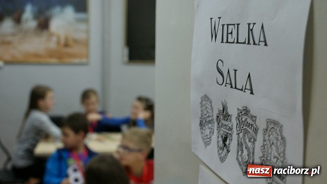 Zdjęcie w galerii na portalu naszraciborz.pl: Raciborska noc z Andersenem  wiadomości z regionu