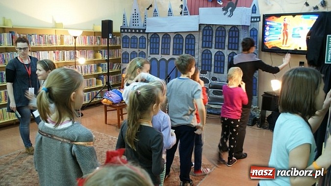 Zdjęcie w galerii na portalu naszraciborz.pl: Raciborska noc z Andersenem  wiadomości z regionu