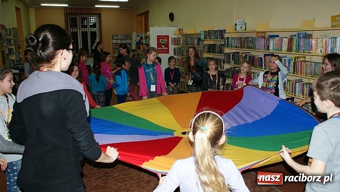 Zdjęcie w galerii na portalu naszraciborz.pl: Raciborska noc z Andersenem  wiadomości z regionu