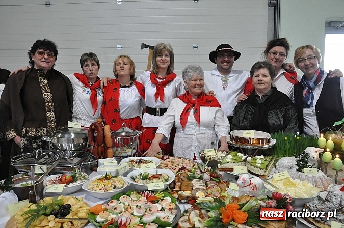 Zdjęcie w galerii na portalu naszraciborz.pl: VIII Powiatowy Konkurs Potraw Regionalnych w Pietrowicach Wielkich wiadomości z regionu