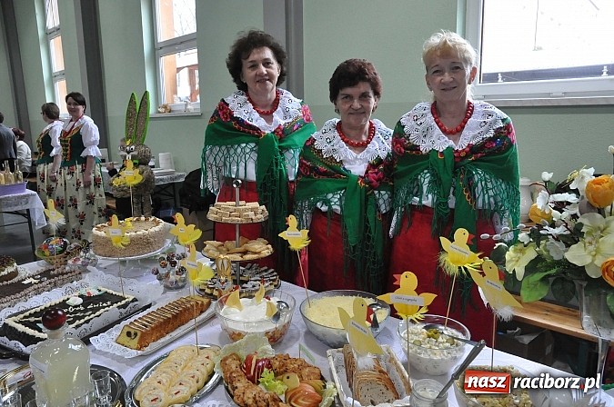 Zdjęcie w galerii na portalu naszraciborz.pl: VIII Powiatowy Konkurs Potraw Regionalnych w Pietrowicach Wielkich wiadomości z regionu