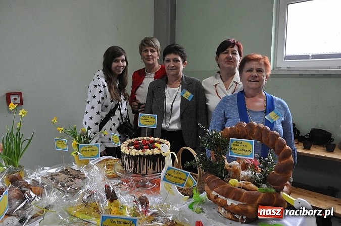 Zdjęcie w galerii na portalu naszraciborz.pl: VIII Powiatowy Konkurs Potraw Regionalnych w Pietrowicach Wielkich wiadomości z regionu