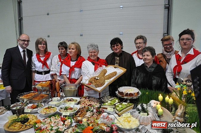 Zdjęcie w galerii na portalu naszraciborz.pl: VIII Powiatowy Konkurs Potraw Regionalnych w Pietrowicach Wielkich wiadomości z regionu