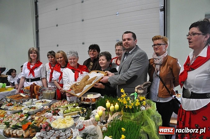Zdjęcie w galerii na portalu naszraciborz.pl: VIII Powiatowy Konkurs Potraw Regionalnych w Pietrowicach Wielkich wiadomości z regionu