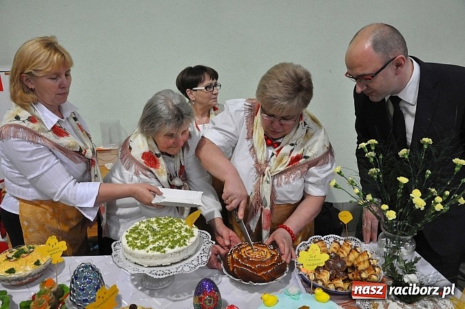 Zdjęcie w galerii na portalu naszraciborz.pl: VIII Powiatowy Konkurs Potraw Regionalnych w Pietrowicach Wielkich wiadomości z regionu