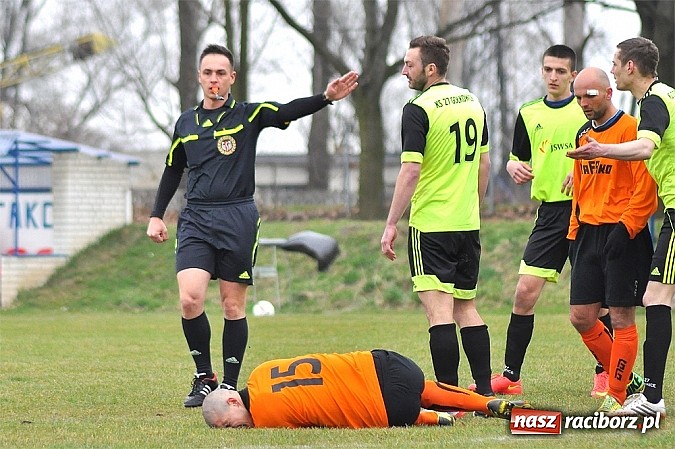 Zdjęcie w galerii na portalu naszraciborz.pl: Emocje do ostatnich minut. Rafako lepsze od Gołkowic wiadomości z regionu