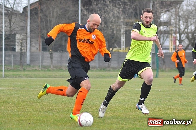 Zdjęcie w galerii na portalu naszraciborz.pl: Emocje do ostatnich minut. Rafako lepsze od Gołkowic wiadomości z regionu