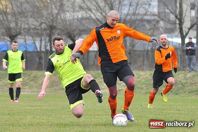 Zdjęcie w galerii na portalu naszraciborz.pl: Emocje do ostatnich minut. Rafako lepsze od Gołkowic wiadomości z regionu