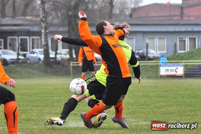 Zdjęcie w galerii na portalu naszraciborz.pl: Emocje do ostatnich minut. Rafako lepsze od Gołkowic wiadomości z regionu