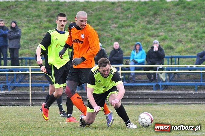 Zdjęcie w galerii na portalu naszraciborz.pl: Emocje do ostatnich minut. Rafako lepsze od Gołkowic wiadomości z regionu