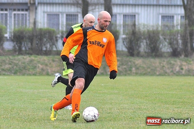 Zdjęcie w galerii na portalu naszraciborz.pl: Emocje do ostatnich minut. Rafako lepsze od Gołkowic wiadomości z regionu