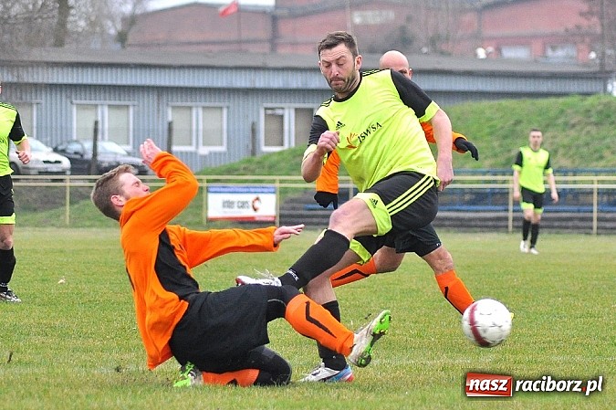 Zdjęcie w galerii na portalu naszraciborz.pl: Emocje do ostatnich minut. Rafako lepsze od Gołkowic wiadomości z regionu