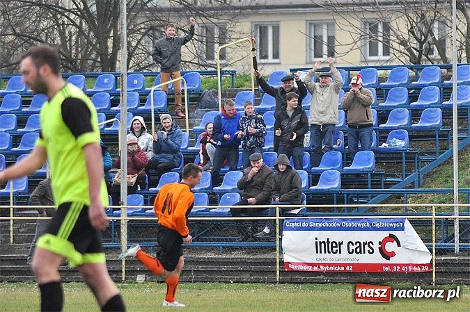 Zdjęcie w galerii na portalu naszraciborz.pl: Emocje do ostatnich minut. Rafako lepsze od Gołkowic wiadomości z regionu