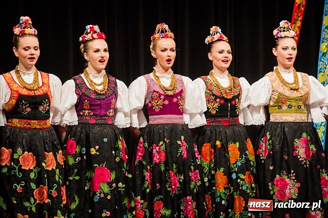 Zdjęcie w galerii na portalu naszraciborz.pl: Zespół Śląsk wzruszył serca raciborzan  wiadomości z regionu