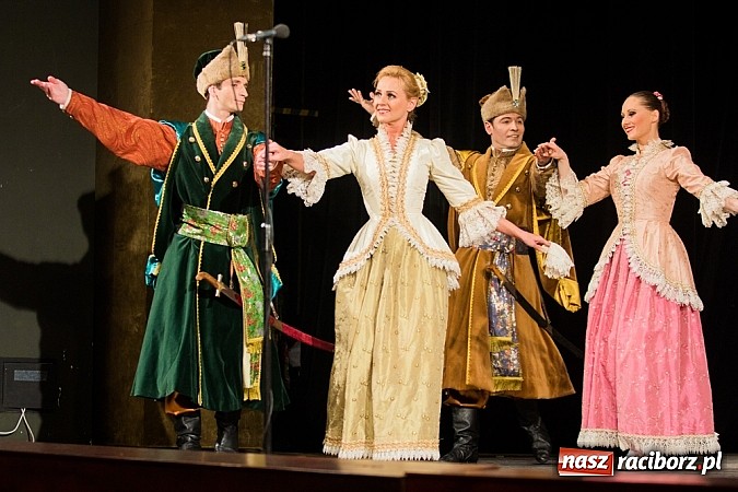 Zdjęcie w galerii na portalu naszraciborz.pl: Zespół Śląsk wzruszył serca raciborzan  wiadomości z regionu