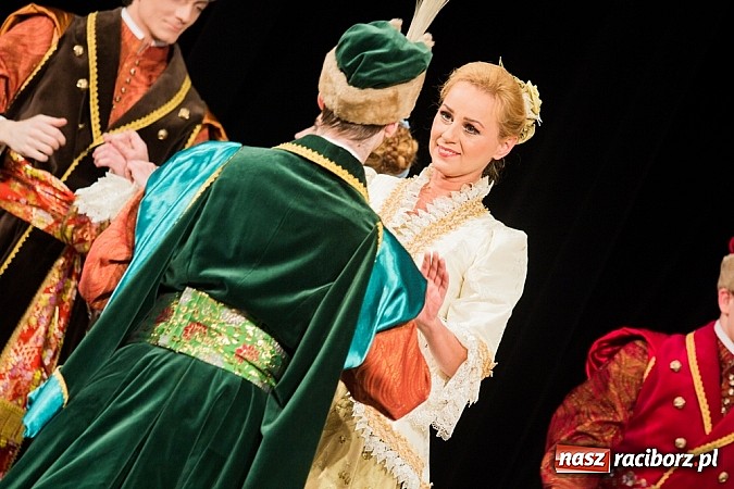 Zdjęcie w galerii na portalu naszraciborz.pl: Zespół Śląsk wzruszył serca raciborzan  wiadomości z regionu