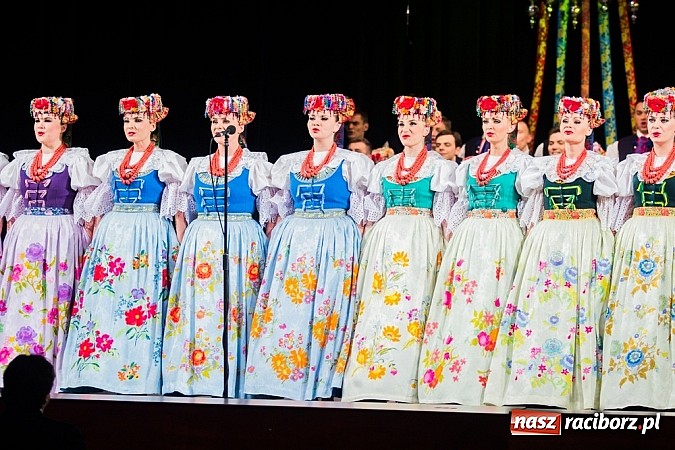 Zdjęcie w galerii na portalu naszraciborz.pl: Zespół Śląsk wzruszył serca raciborzan  wiadomości z regionu