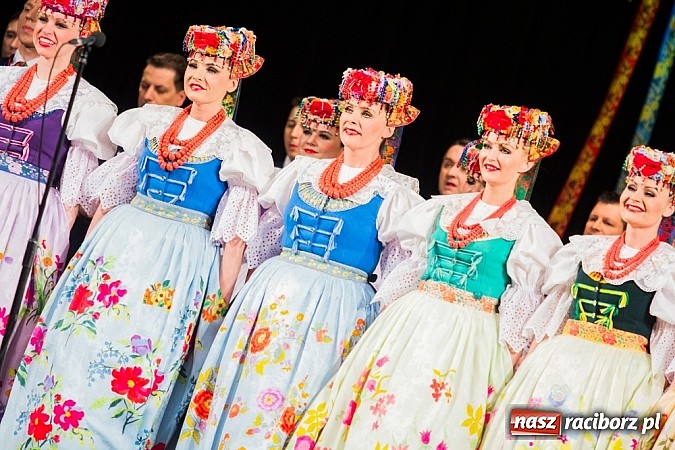 Zdjęcie w galerii na portalu naszraciborz.pl: Zespół Śląsk wzruszył serca raciborzan  wiadomości z regionu