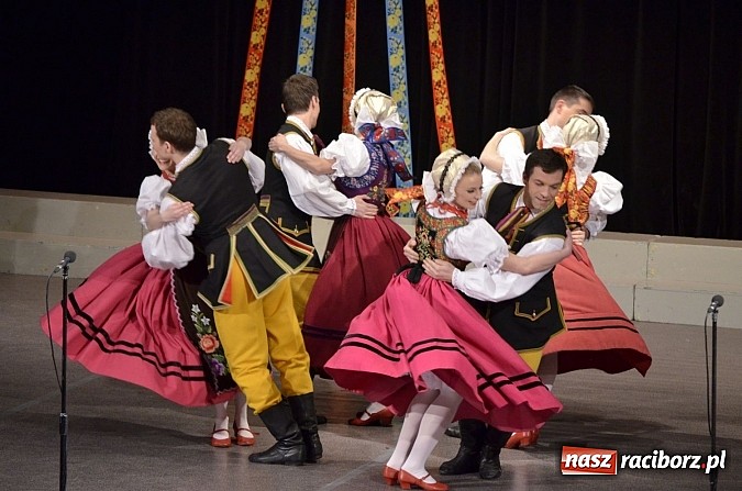 Zdjęcie w galerii na portalu naszraciborz.pl: Zespół Śląsk wzruszył serca raciborzan  wiadomości z regionu