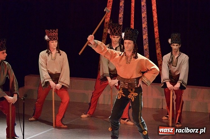 Zdjęcie w galerii na portalu naszraciborz.pl: Zespół Śląsk wzruszył serca raciborzan  wiadomości z regionu