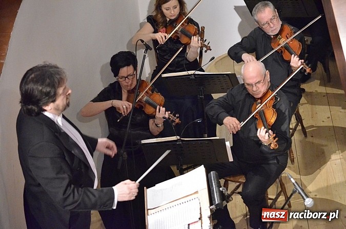 Zdjęcie w galerii na portalu naszraciborz.pl: Zespół Śląsk wzruszył serca raciborzan  wiadomości z regionu