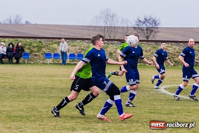 Zdjęcie w galerii na portalu naszraciborz.pl: Cyprzanów - Buków: Udana pogoń gospodarzy wiadomości z regionu