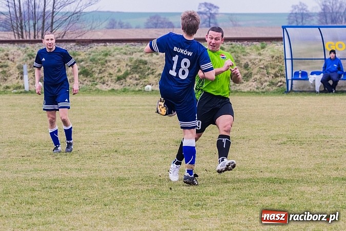 Zdjęcie w galerii na portalu naszraciborz.pl: Cyprzanów - Buków: Udana pogoń gospodarzy wiadomości z regionu