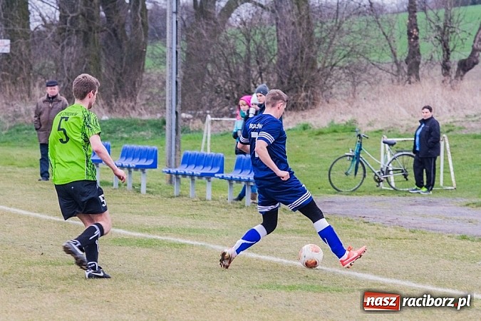 Zdjęcie w galerii na portalu naszraciborz.pl: Cyprzanów - Buków: Udana pogoń gospodarzy wiadomości z regionu