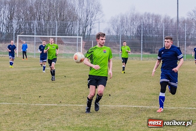 Zdjęcie w galerii na portalu naszraciborz.pl: Cyprzanów - Buków: Udana pogoń gospodarzy wiadomości z regionu