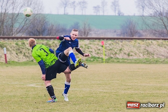 Zdjęcie w galerii na portalu naszraciborz.pl: Cyprzanów - Buków: Udana pogoń gospodarzy wiadomości z regionu