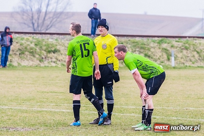 Zdjęcie w galerii na portalu naszraciborz.pl: Cyprzanów - Buków: Udana pogoń gospodarzy wiadomości z regionu