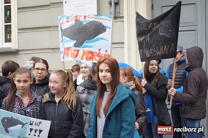 Zdjęcie w galerii na portalu naszraciborz.pl: Godzina dla Ziemi w SP 4 wiadomości z regionu