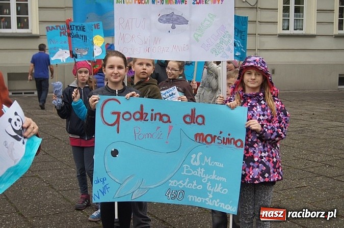 Zdjęcie w galerii na portalu naszraciborz.pl: Godzina dla Ziemi w SP 4 wiadomości z regionu