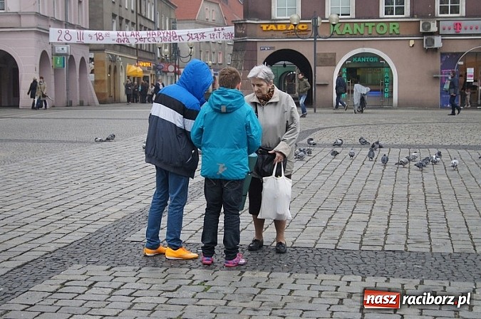 Zdjęcie w galerii na portalu naszraciborz.pl: Godzina dla Ziemi w SP 4 wiadomości z regionu