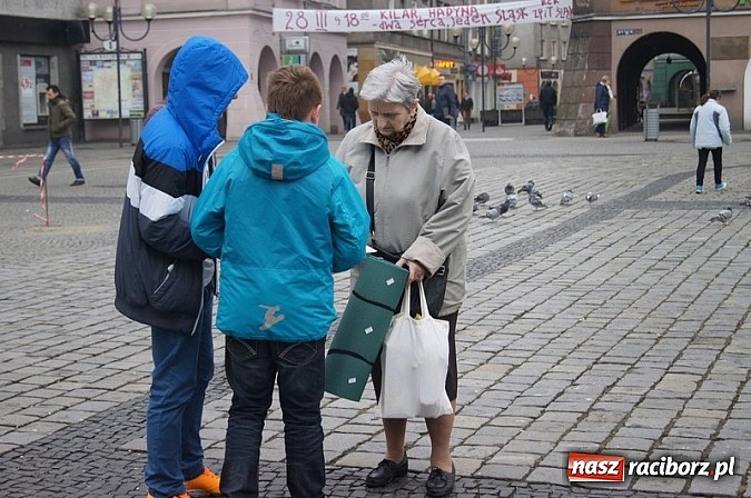 Zdjęcie w galerii na portalu naszraciborz.pl: Godzina dla Ziemi w SP 4 wiadomości z regionu